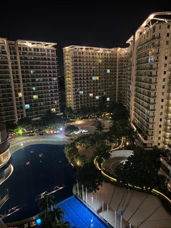 Azure Urban Resort Residence R&C - Paranaque Манила Экстерьер фото