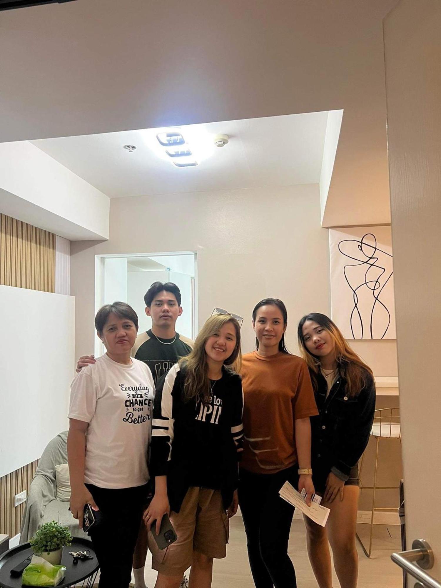Azure Urban Resort Residence R&C - Paranaque Манила Экстерьер фото